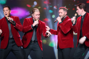 Ernie Haase & Signature Sound - Christmas TV special 2018
